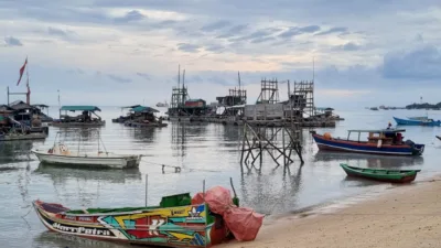 Warga dan Nelayan Keluhkan Puluhan Ponton Parkir di Tempat Wisata Daerah dan Rutilahu Pantai Mentok