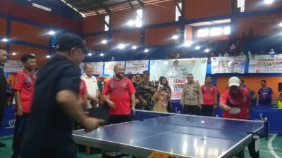 Kejuaraan Tenis Meja Bupati Cup Diikuti Peserta dari Luar Babel, Haris; Jangan Cepat-cepat Pulang
