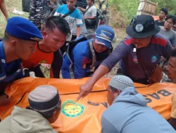 Sempat Hilang Usai  Kapalnya Terbalik Dihantam Ombak, Jenazah Rizki Ditemukan Terdampar di Pantai Remodong