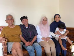 Kesalahpahaman di Pesawat  Gegara Tas, Rosalina Jelaskan Masalah Sebenarnya dan Temui Keluarga Penumpang Pesawat Dirumahnya