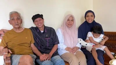 Kesalahpahaman di Pesawat  Gegara Tas, Rosalina Jelaskan Masalah Sebenarnya dan Temui Keluarga Penumpang Pesawat Dirumahnya