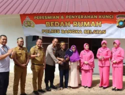 Polri Peduli, Polres Basel Kembali Bedah Rumah Tak Layak Huni di Desa Pasir Putih