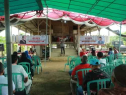 Bantu Masyarakat Tani, Rustamsyah dan Himmah Olivia Kunjungi Desa Petaling Banjar