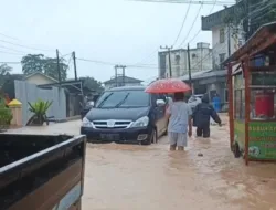 Parittiga Terendam Banjir, Air Meluap hingga Menutup Jalan Raya