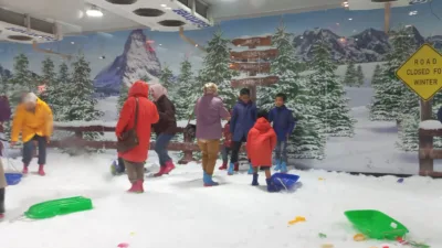 Frozen Land Kini Hadir di Transmart Pangkalpinang, Cukup Rp 30.000 Bisa Nikmati Sensasi Bermain Salju
