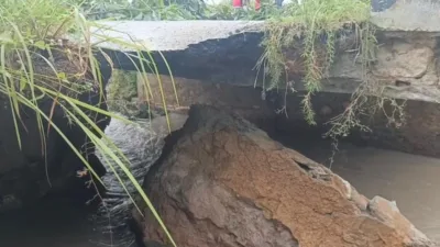 Jalan Nasional Penghubung Empat Desa di Parittiga Nyaris Putus, Empat Desa Terancam Terisolasi 