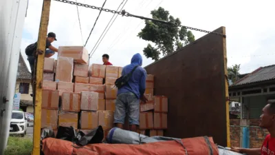 Sebanyak 15.120 Bungkus Daun Ketapang Diekspor ke Amerika Serikat