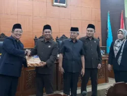 DPRD Bateng Gelar Rapat Paripurna, Wabup Sampaikan Tiga Raperda