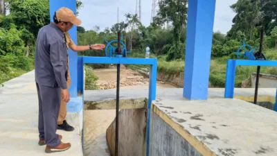 Langganan Banjir, Dewan Fraksi Golkar dan PUPR Babel Turun Langsung ke Kampung Ulu Mentok