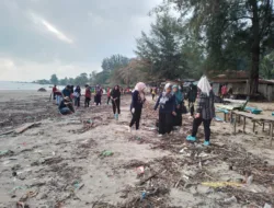 Hari Sampah Nasional, Pemkot Pangkalpinang Ajak Masyarakat Gotong Royong Bersihkan Pantai