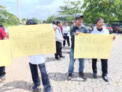 Ratusan Honorer di Basel Geruduk Kantor DPRD, Ini Tuntutannya