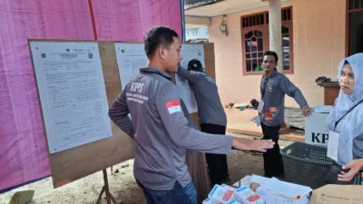 Pasangan Bersanding Menang di TPS 01 PSU Sinar Manik