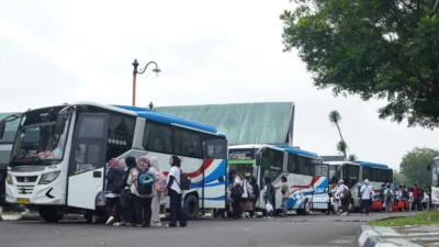 Lebaran Makin Berkesan, PT Timah dan Kementerian BUMN Hantarkan Ratusan Pemudik ke Kampung Halaman