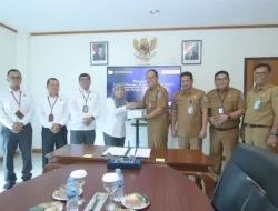 Pj Gubernur  Babel Serahkan LKPD ke BPK, Komitmen Transparansi Keuangan Daerah