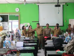 Hidayat Arsani  Larang Sekolah Pungut Iuran kepada Siswa