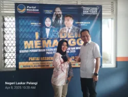 Ambil Formulir Pilkada ke Partai Nasdem, dr. Hakim Mantapkan Diri Maju di Pilwako 2025