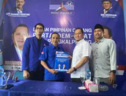 Setelah Ambil Formulir ke Nasdem, dr. Hakim Ambil Formulir Calon Wakil Wali Kota di Partai Demokrat