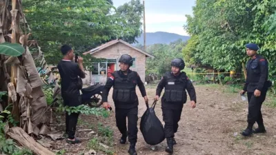 Tim Gegana Brimob Polda Babel Amankan Empat Buah Diduga Granat ke Lapangan Tembak Polres Bangka Barat
