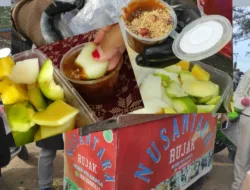 Pembeli Rela Antre, Ternyata Ini Rahasia Keistimewaan Rujak Nusantara