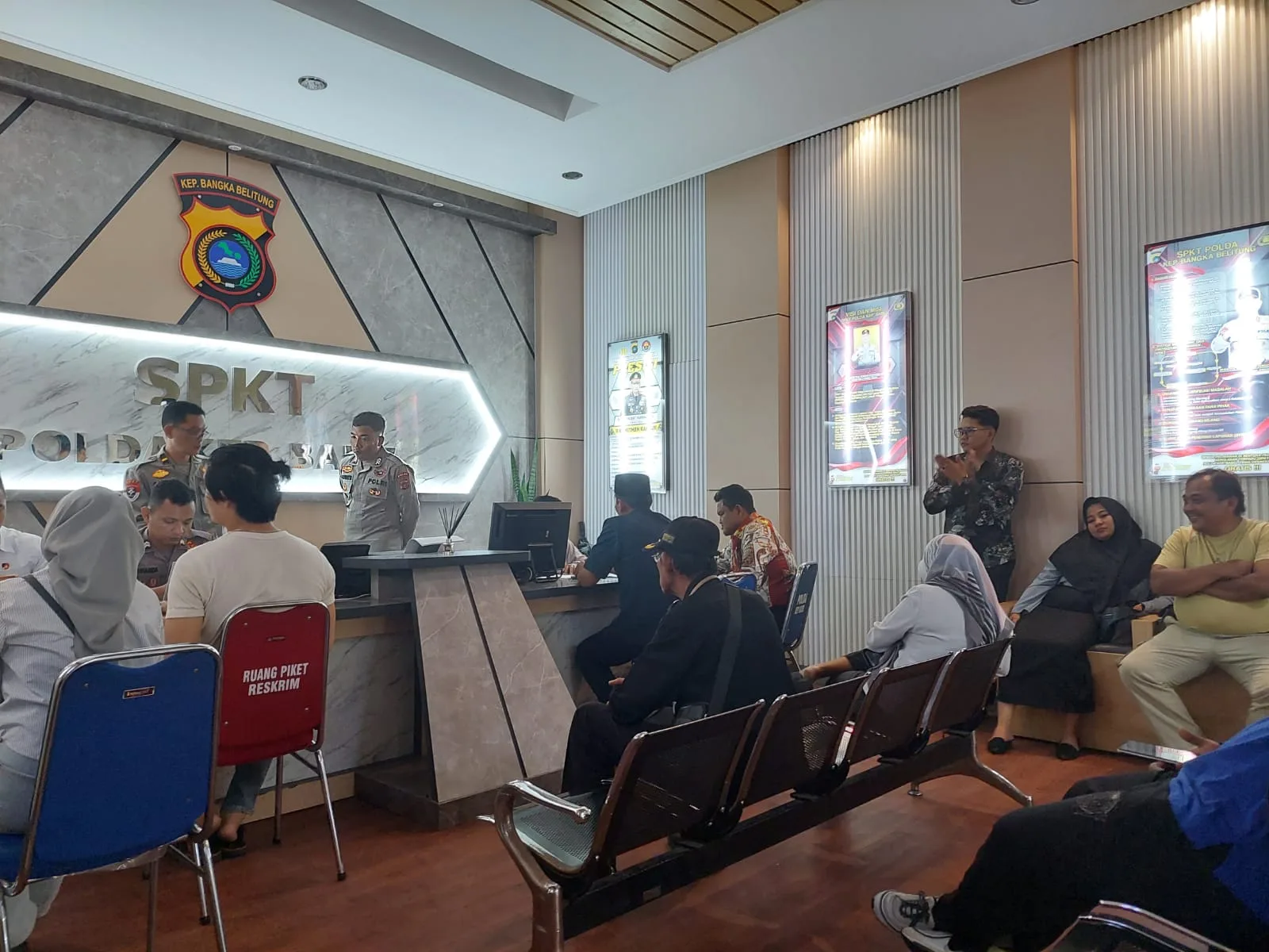 Anggota DPRD Provinsi Kepulauan Bangka Belitung (Babel) Agam Dliaulhaq, dari Partai PKB mendatangi Polda Kepulauan Bangka Belitung, Rabu (14/5/2025)
