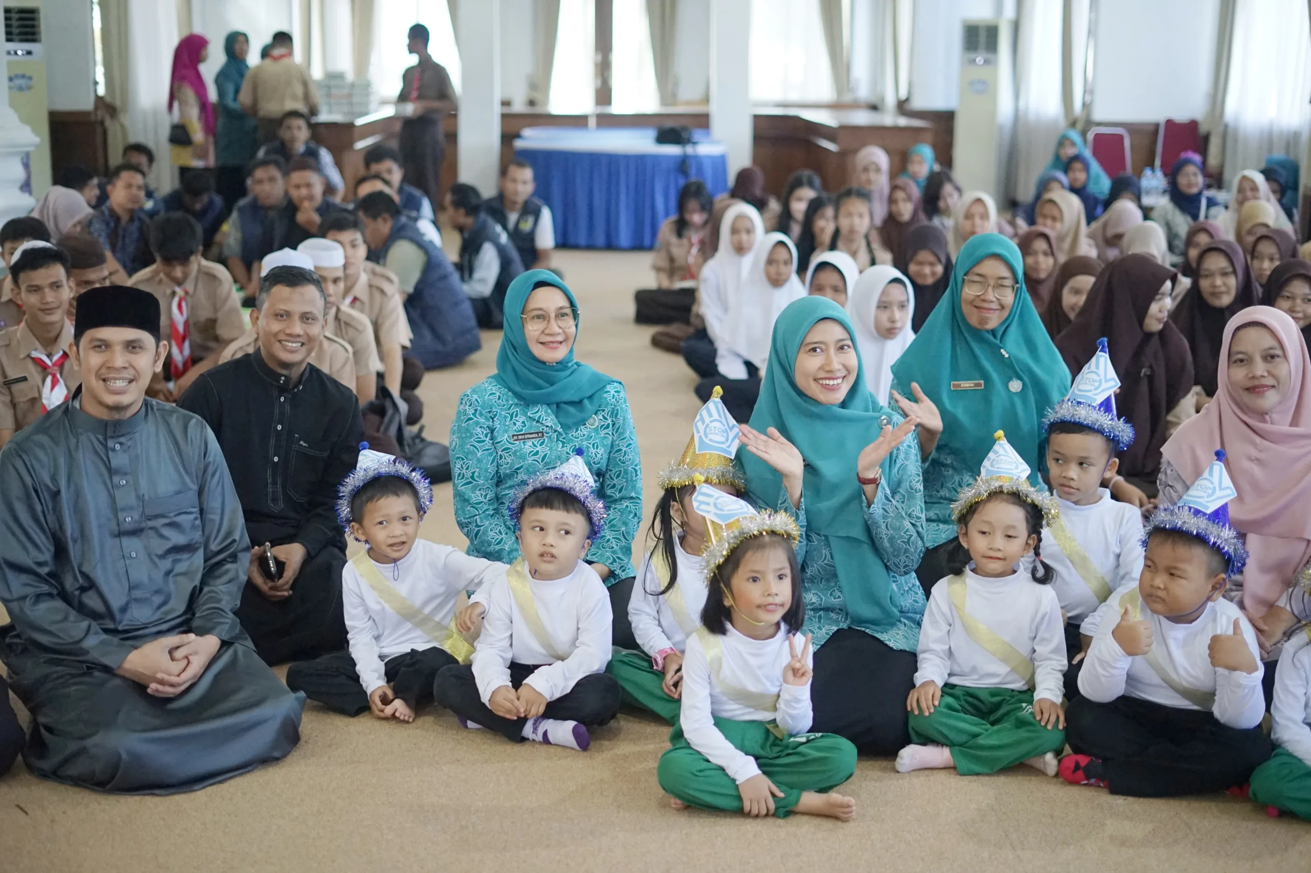Ketua TP-PKK Kabupaten Bangka Tengah, Eva Algafry menggelar sosialisasi tentang pencegahan penyalahgunaan dan peredaran gelap narkotika, psikotropika, dan zat adiktif lainnya (napza) dengan tema "Wujudkan Generasi Anti Napza" di Pendopo Rumah Dinas Bupati Bateng, Jumat (16/5/2025).