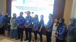 Caption : Pj Wali Kota bersama dengan BPJS Kesehatan Kota Pangkalpinang, Rumah Sakit-Rumah Sakit, Kepuskesmas juga dihadiri dari IDI, dari Kepala Rumah Sakit Swasta, Rumah Sakit Pemerintah, Kepuskesmas, Kepala Dinas Kesehatan dan Stakeholder, saat melakukan pertemuan, Selasa (20/5/2025).