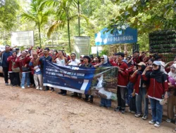 Mahasiswa UBB Eksplorasi Budaya dan Etika di Wisata Gunung Mangkol