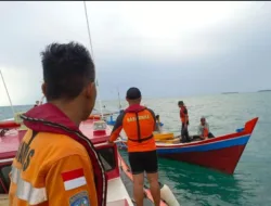 KM Delon Alami Mati Mesin di Perairan Karang Kering, Sembilan ABK Berhasil Dievakuasi