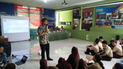 Gandeng BNNK dan Kesbangpol Bangka, PEREKAT Babel Sosialisasikan Bahaya Narkoba ke Siswa SMA