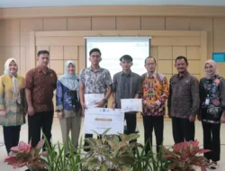 Bupati Bangka Tengah, Algafry Serahkan Santunan PT Taspen kepada Ahli Waris ASN Senilai Rp 63,5 Juta