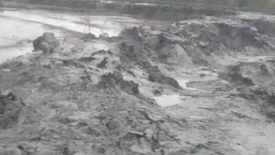 Dinding Tanggul Irigasi Rias Jebol, Areal Sawah Petani Bercampur Lumpur dan Air Asin dari Laut
