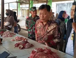 Sidak ke Gudang dan Pasar di Mentok, Stok Bapok Aman hingga Usai Lebaran 