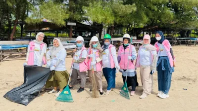 *Srikandi PLN Babel Beraksi di Zero Waste Warriors, Wujudkan Pantai Bersih dan Lingkungan Lestari*