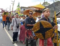Meriah dan Penuh Makna, Suku Ketapik Gelar Pesta Adat ke-80 di Desa Kacung
