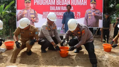 Polres Babar Bedah Dua Rumah Warga Mentok