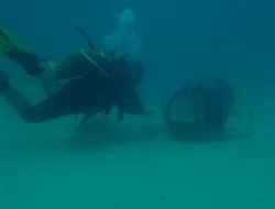 PT Timah Tenggelamkan Atraktor Cumi di Perairan Buku Limau Belitung Timur 