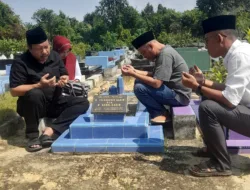 Kenang Almarhum Zulkarnain Karim, Prof Udin Lawatan Penuh Makna