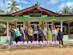 Dukung Ketahanan Pangan, PT Timah Serahkan Paket Sembako untuk Masyarakat di Desa Kundur