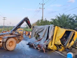 Kecelakaan Beruntun Libatkan Tiga Mobil Terjadi di Kelapa