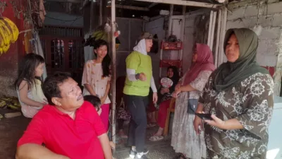 Blusukan ke Pasar Kampung Asam, Prof Udin-Cece Dessy Serap Aspirasi Pedagang Perempuan