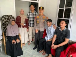 Kapolda Babel Jenguk Anggota yang Sakit, Ajak Jajarannya Peduli Sesama Rekan Kerja