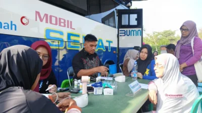 Mobil Sehat PT Timah Layani Warga Tanjung Pakdan dan Teluk Rubiah