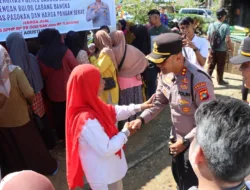 Tujuh Ton Beras Murah Polres Babar Ludes Diserbu Warga