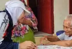 Cece Dessy Kembali ke Kampung Opas Indah, Disambut Hangat  Warga yang Rindu