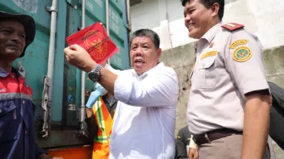 Gubernur Hidayat Arsani Lepas Ekspor Produk Senilai Rp 11,3 Miliar ke Australia, Vietnam, Malaysia dan Taiwan