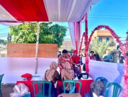 Kompak Pakai Batik Merah , Prof. Udin dan Keluarga Gunakan Hak Pilih di TPS 03