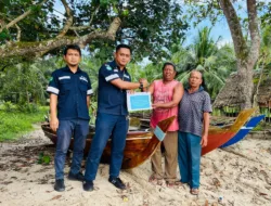 Tingkatkan Produktivitas Hasil Tangkapan Nelayan, PT Timah Serahkan Bantuan untuk Kelompok Samudera Pesisir di Kundur