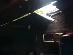 Rumah Warga di Belinyu Rusak Disambar Petir, Pemiliknya Sedang Tidur