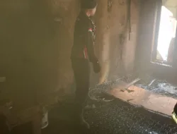 Akibat Korsleting Listrik dari Colokan Kipas Angin, Rumah Suridaya Terbakar