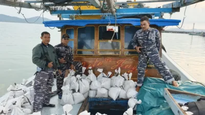Tim Trisula Lanal Babel Gagalkan Penyelundupan 7 Ton Pasir Timah di Basel